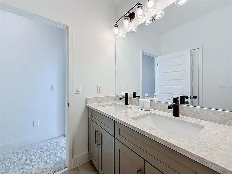 13568 Autumn Harvest Ave — Photo 23