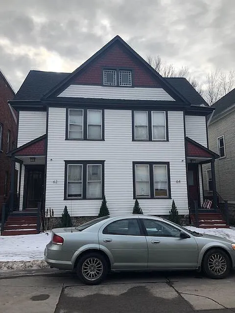 62 Trinity Pl photo 1
