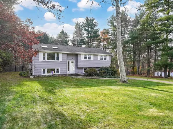 6 Lanz Lane, Ellington, CT 06029