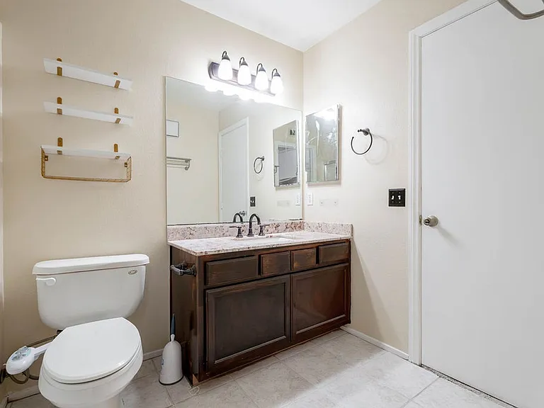 8217 Diamond Star Ct — Photo 21