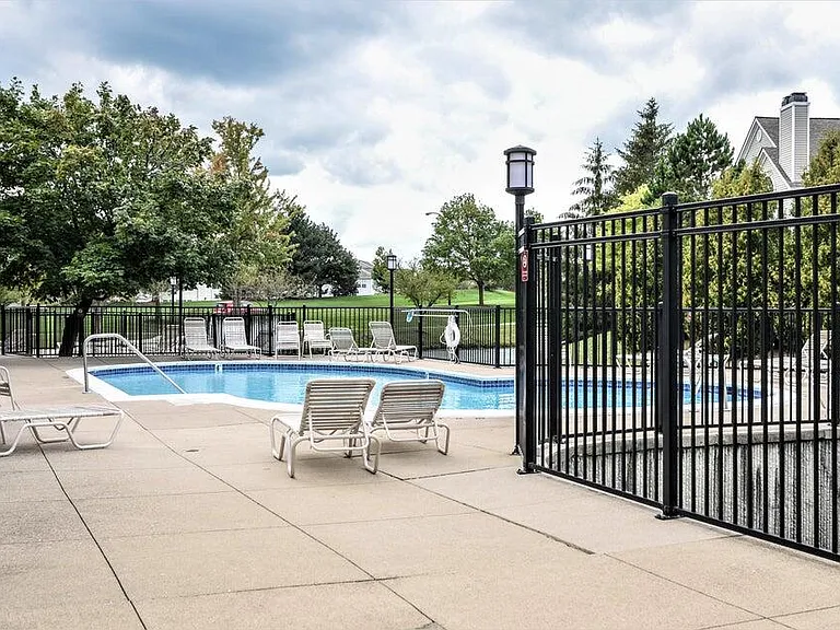 1550 Oakfield Dr — Photo 27