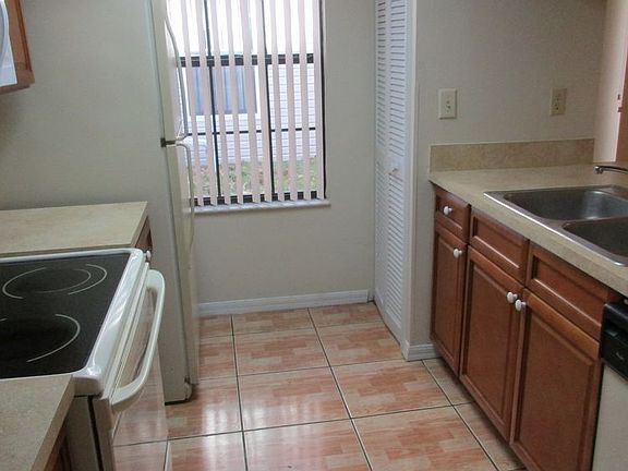 5th image of 2903 Fox Squirrel Dr