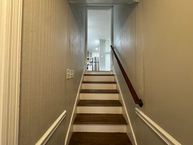 6241 Schomburg Rd — Photo 19
