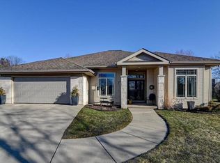 501 Prairieview Ct, Deforest, WI 53532