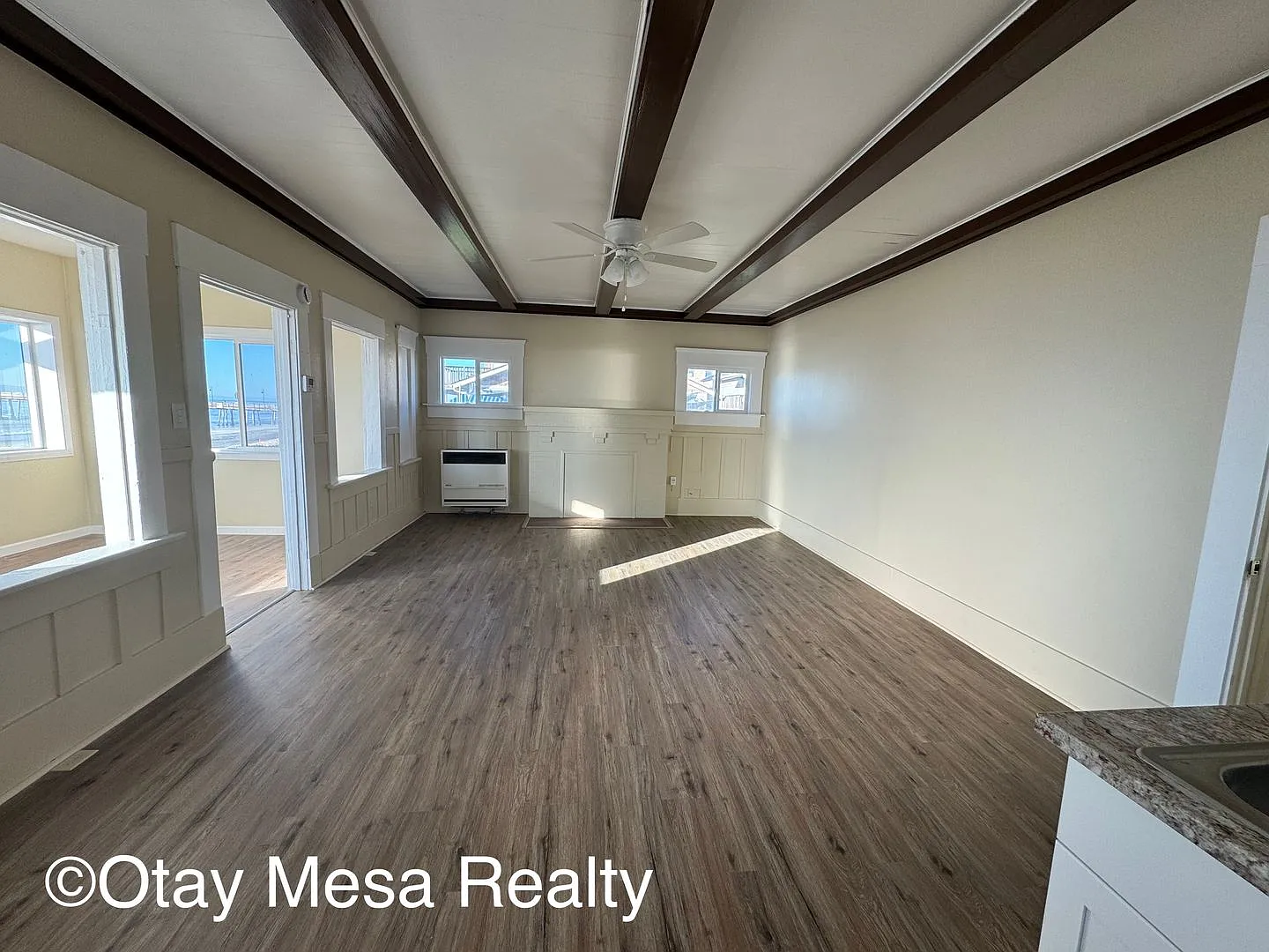 997 Ocean Ln — Photo 3