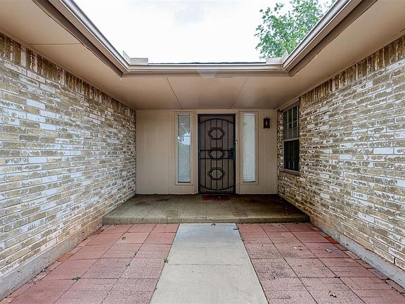 4th image of 908 S Meadow Ln