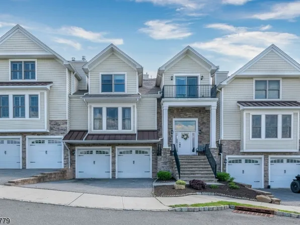 4 Summit Dr, North Caldwell Boro, NJ 07006