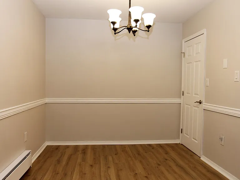1 Lexington Ct — Photo 12