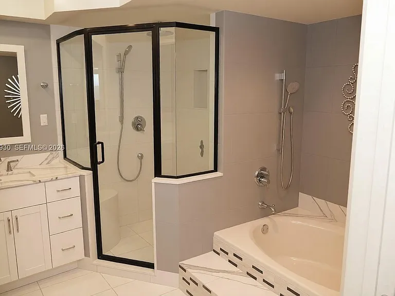 170 Ocean Lane Dr #0 — Photo 7