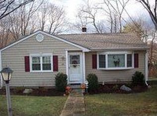 29 Heather Dr, Mahopac, NY 10541
