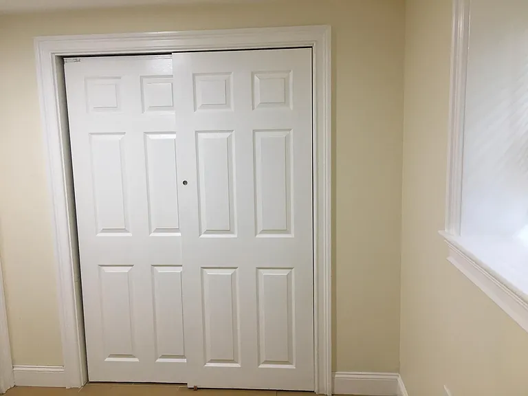16 Eliot Cres #A — Photo 6