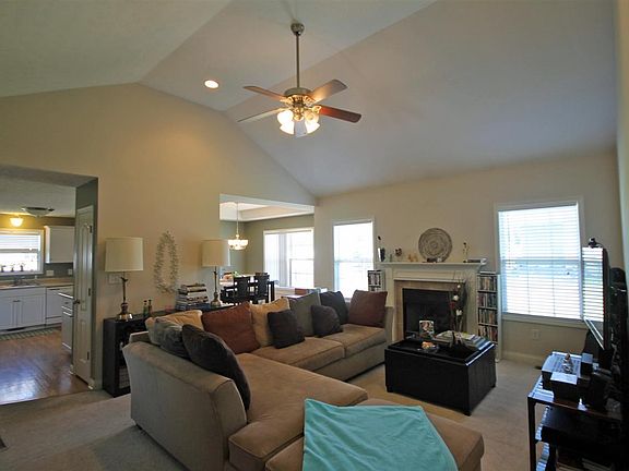 2nd image of 3516 Abbywood St