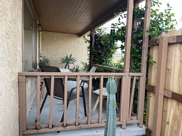 901 Castaic Ave — Photo 24