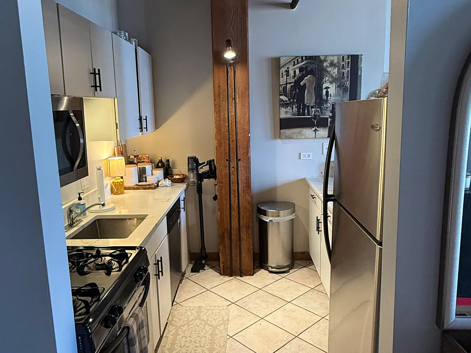 1 bed, 1000 sqft, $2,300 — Photo 2