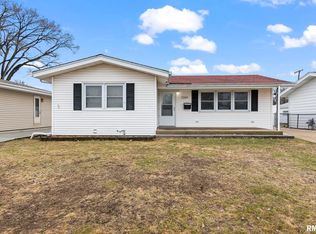 2264 E Eleanor Ave, Springfield, IL 62702