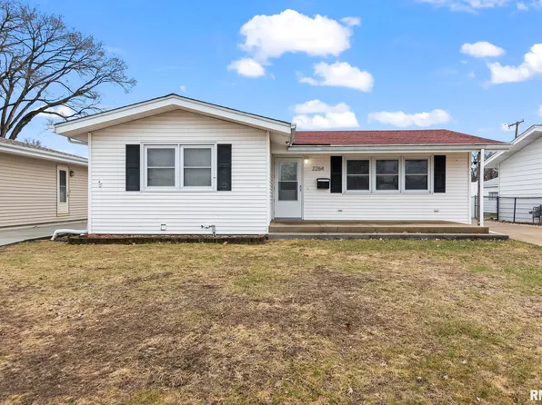 2264 E Eleanor Ave, Springfield, IL 62702