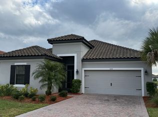 1630 Kingfisher Ct, Kissimmee, FL 34746