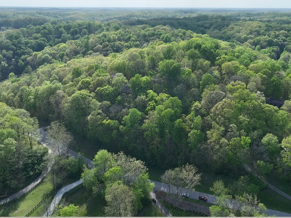 1st image of 18 High Point Ridge Rd