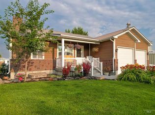 104 4th Ave W, Declo, ID 83323