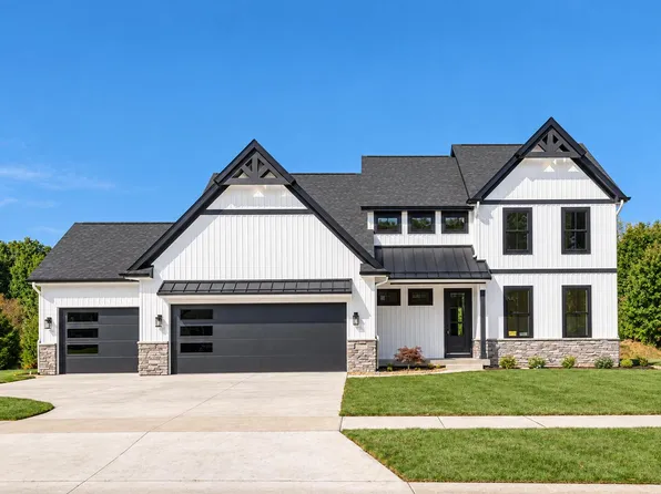 5940 Blue Jay Dr, Kalamazoo, MI 49009