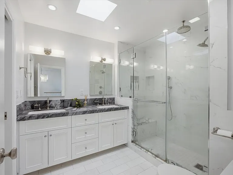 506 Manhattan Ave — Photo 19