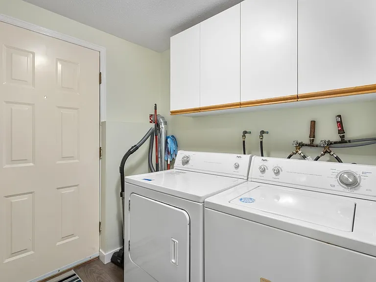 9027 214b St — Photo 3