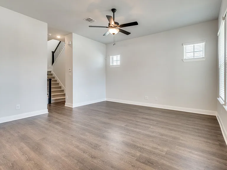 709 Mourning Dove Dr — Photo 18