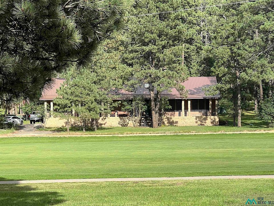 1st image of 9 Golf Dr