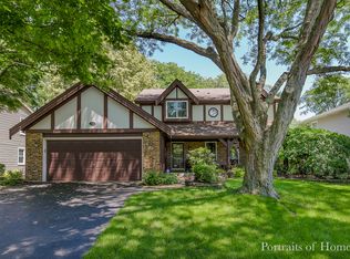 721 Zaininger Ave, Naperville, IL 60563