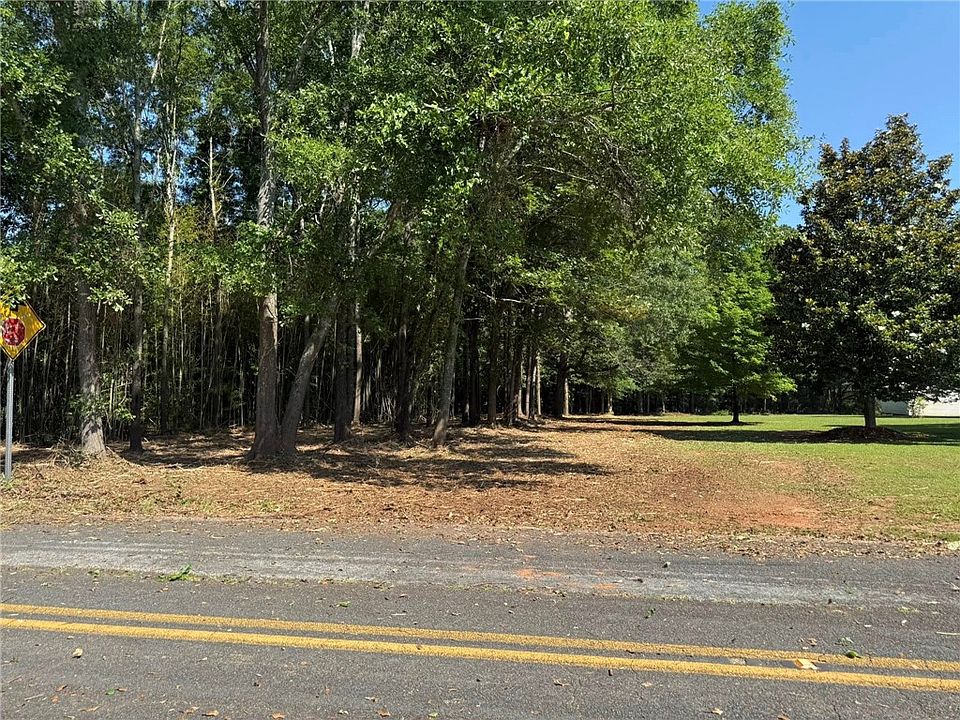 2nd image of 4027A Belhaven Road Ext