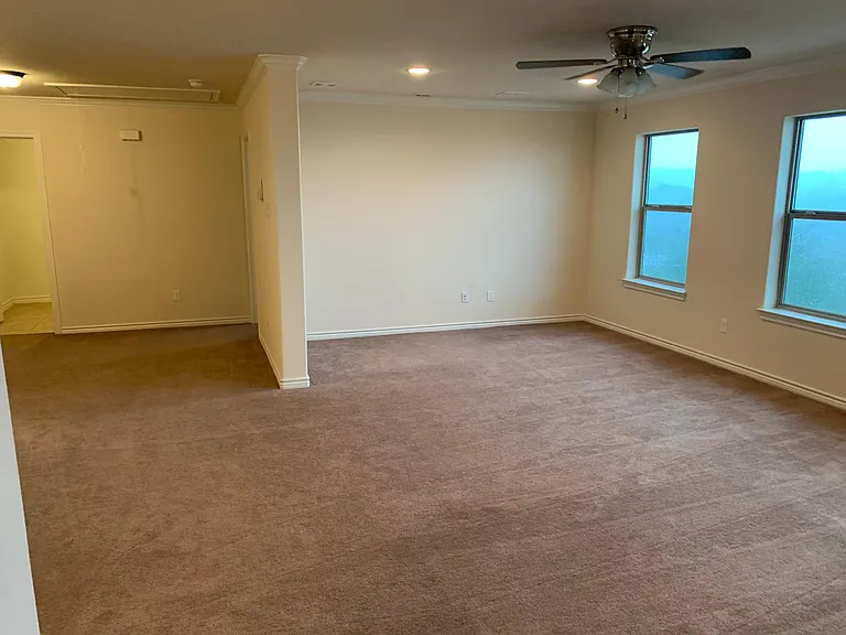 2361 Novin Dr — Photo 21