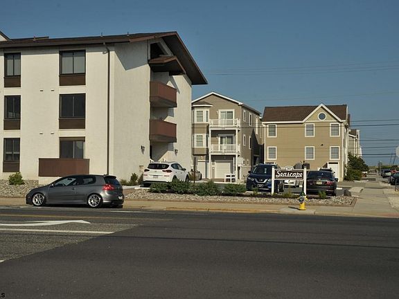 2nd image of 301 41st St APT 1