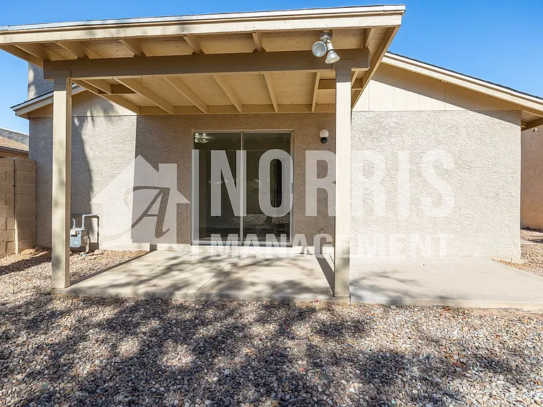 2542 N La Escondida Cir — Photo 21