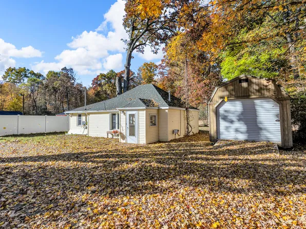 430 Woodland Ave, Jackson, MI 49203
