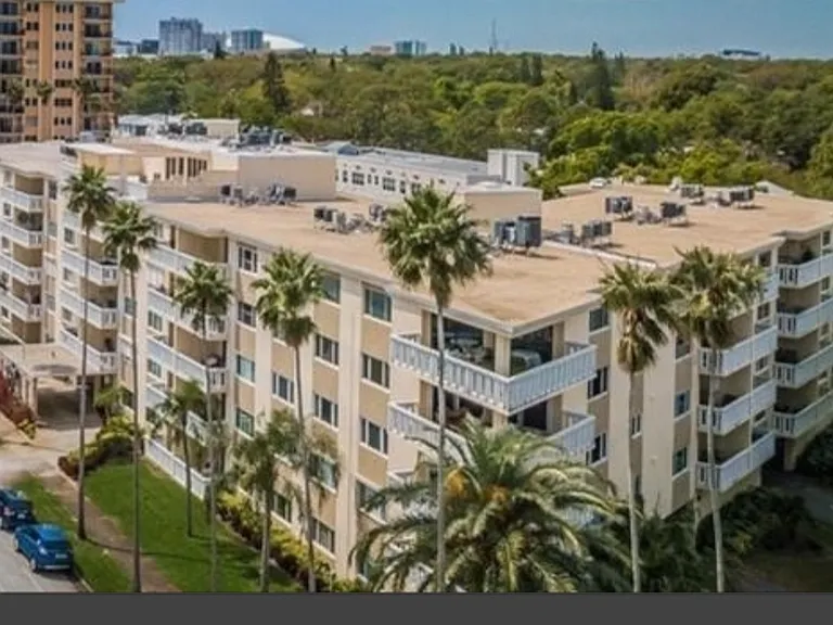 Top floor corner unit!