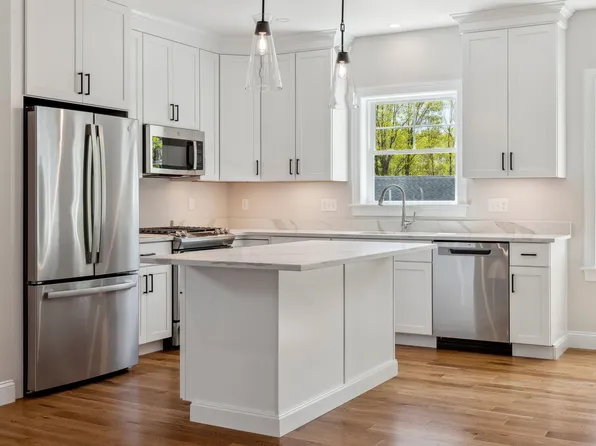 51 Juniper Lane, Portsmouth, NH 03801