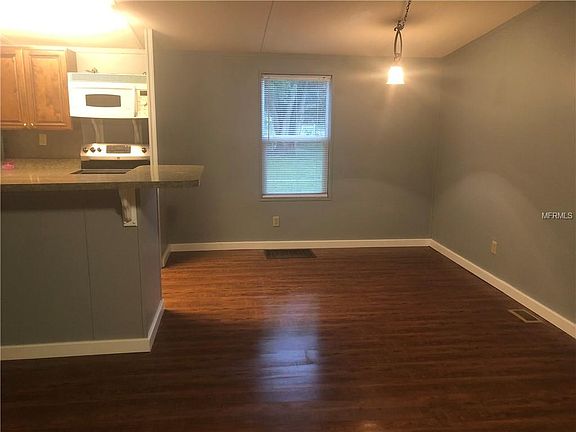 5th image of 1501 Carlisle Dr