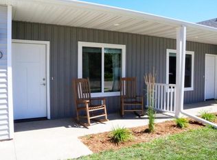 620 W 5th St, Garner, IA 50438