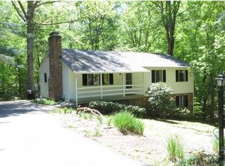 218 Pineridge Ln, Charlottesville, VA 22911