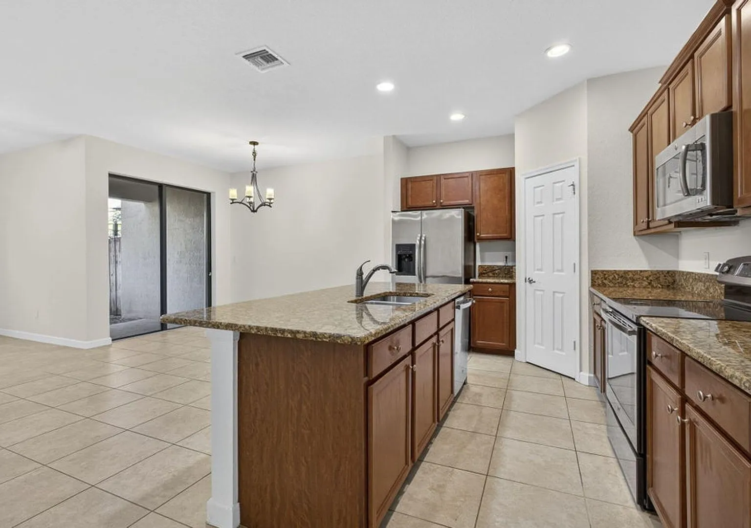 10348 Wellington Parc Drive, Wellington, FL 33449 — Photo 2