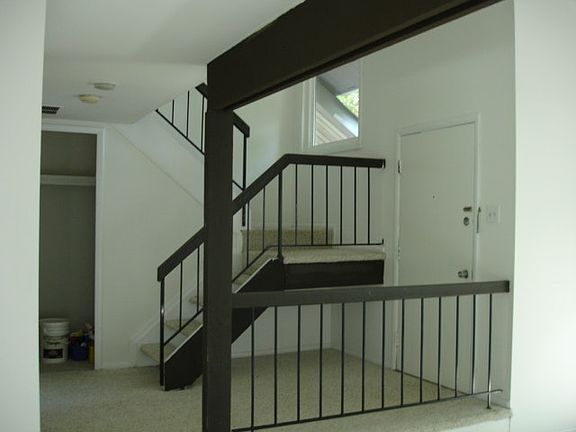 Stairs to 2nd Floor Bedrooms