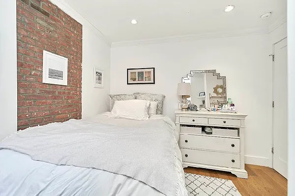 Rented by Living New York | media 8