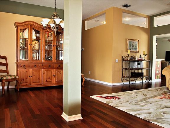5th image of 12928 Vicksburg Dr
