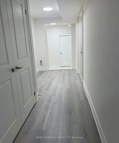 161 Rowe St — Photo 14