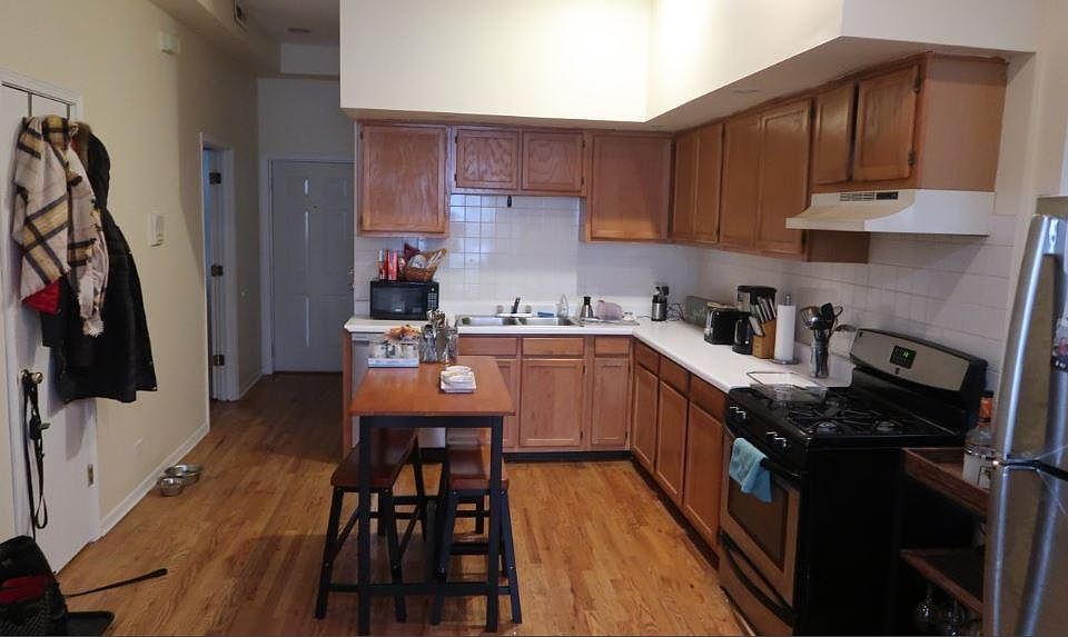 1st image of 1411 W Erie St APT 1