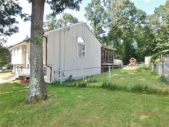 5th image of 66 Crestwood Dr