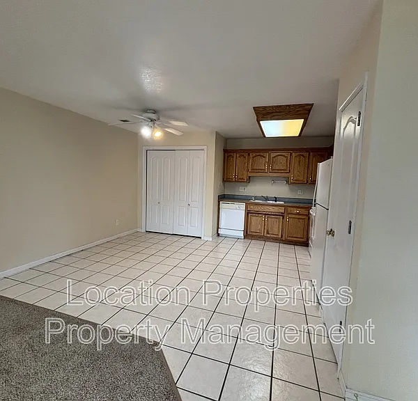 951 E Wildcat Run St #1 — Photo 3