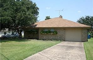 1st image of 2601 Belaire East Ln