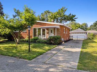 36669 Pinetree St, Livonia, MI 48150