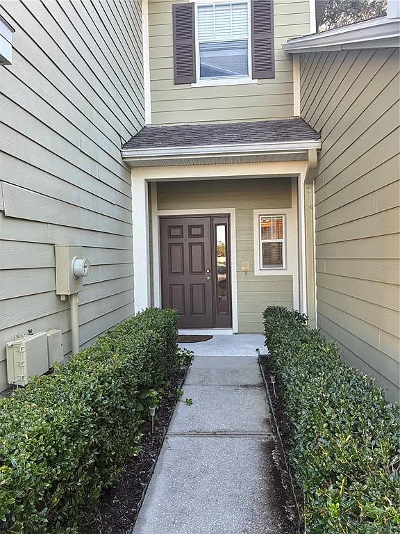 3 bed, 2.5 bath, 1665 sqft, $2,100 — Photo 2